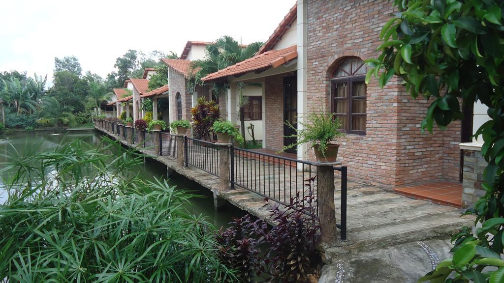 Villa H2O Binh Duong Номер фото